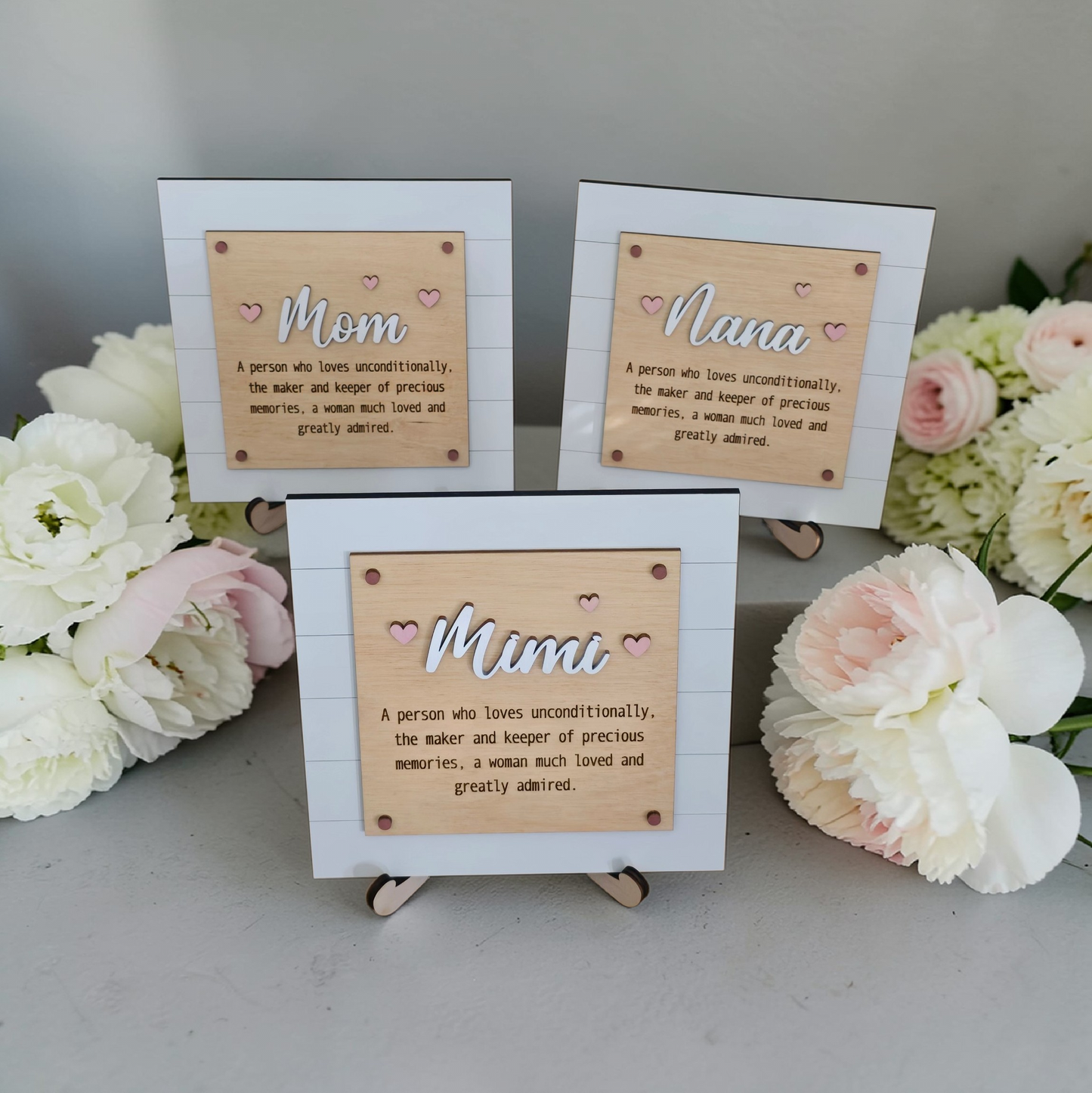 Mom shiplap sign 7" personalized with title name