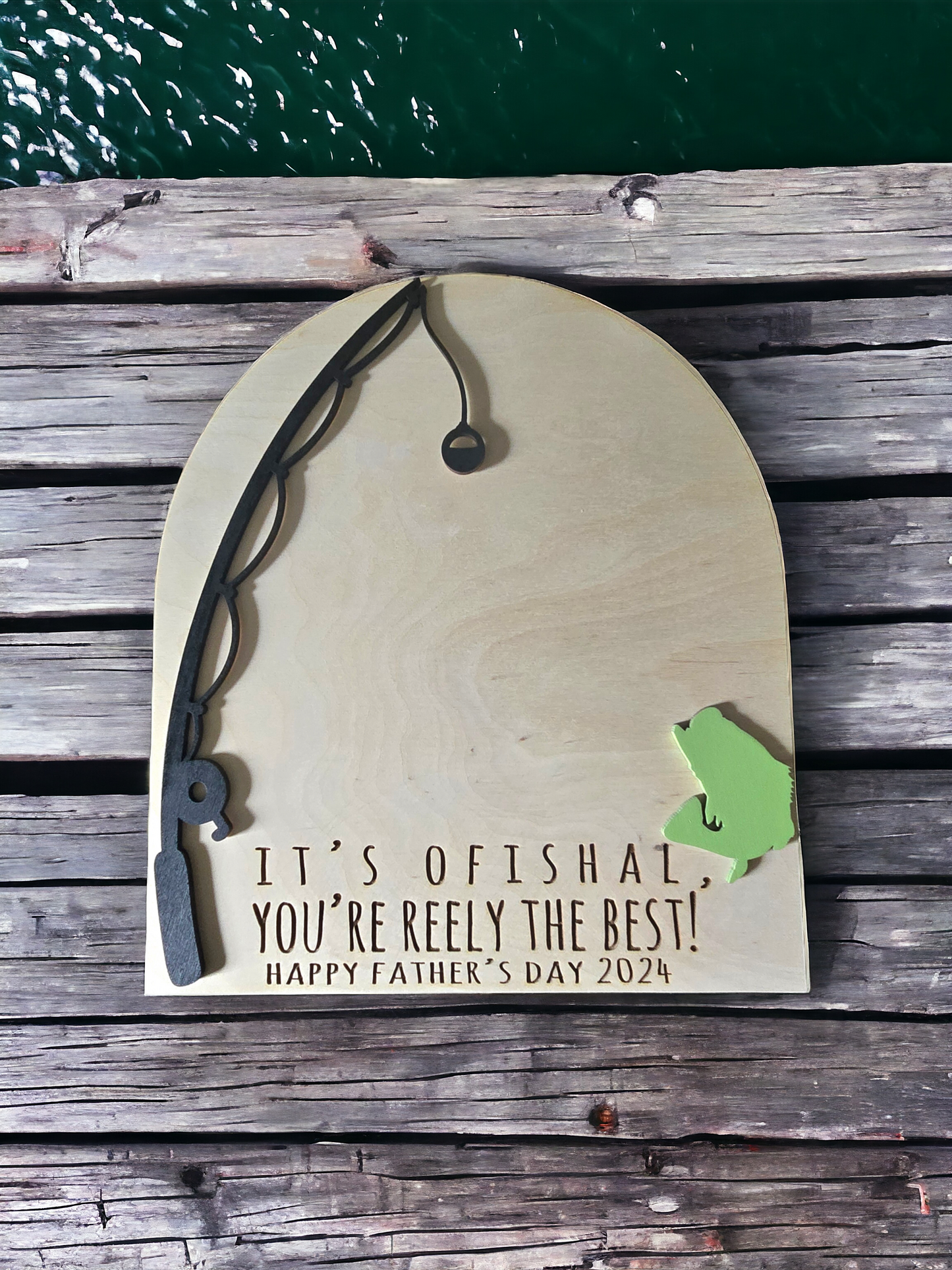 It's ofishal you're reely the best happy Father's Day handprint sign