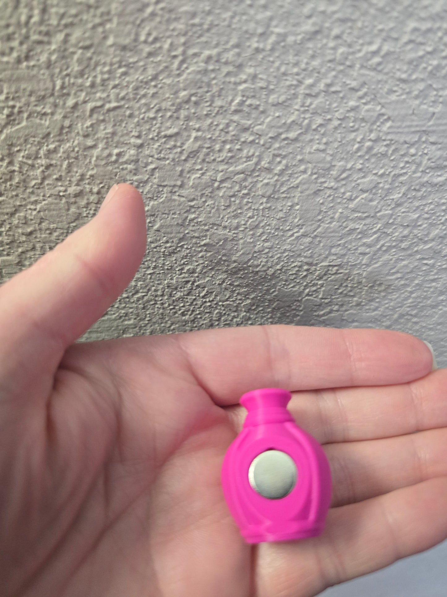 3D printed small flower vase magnet