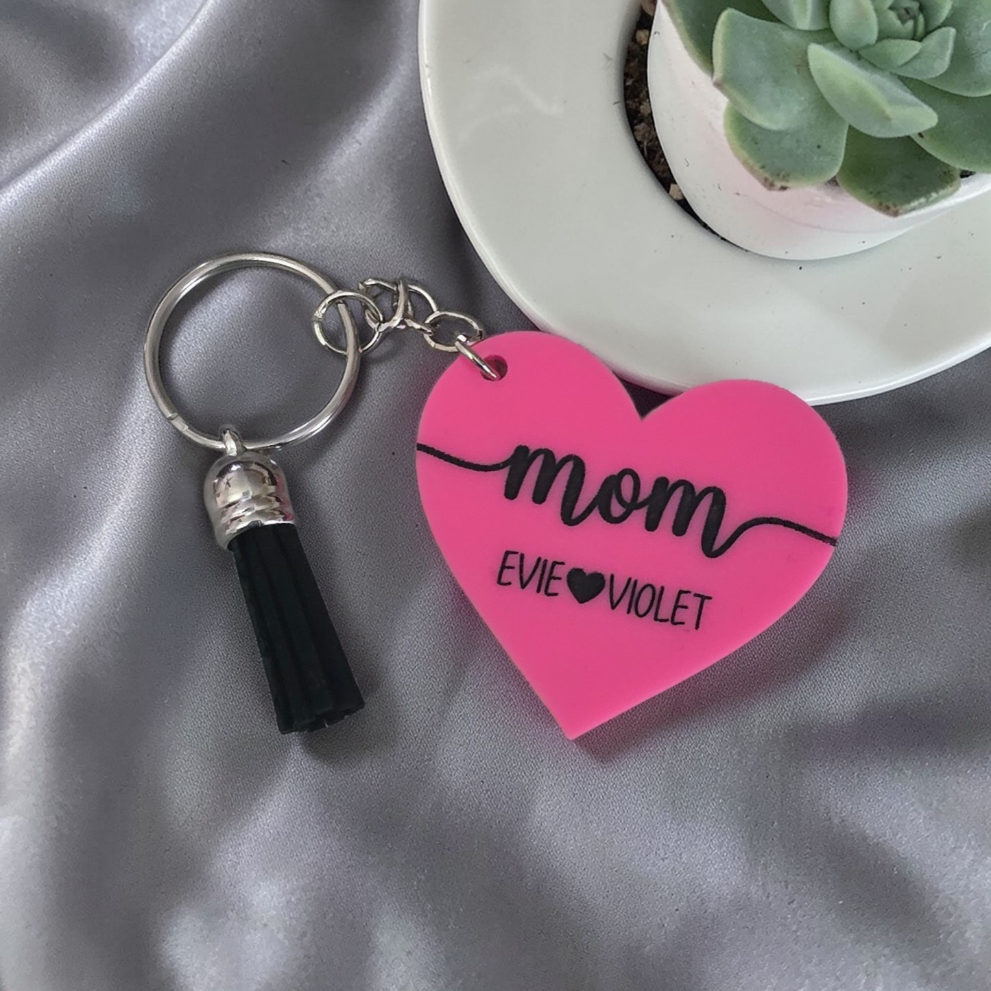 Mom acrylic keychain with kids names personalized