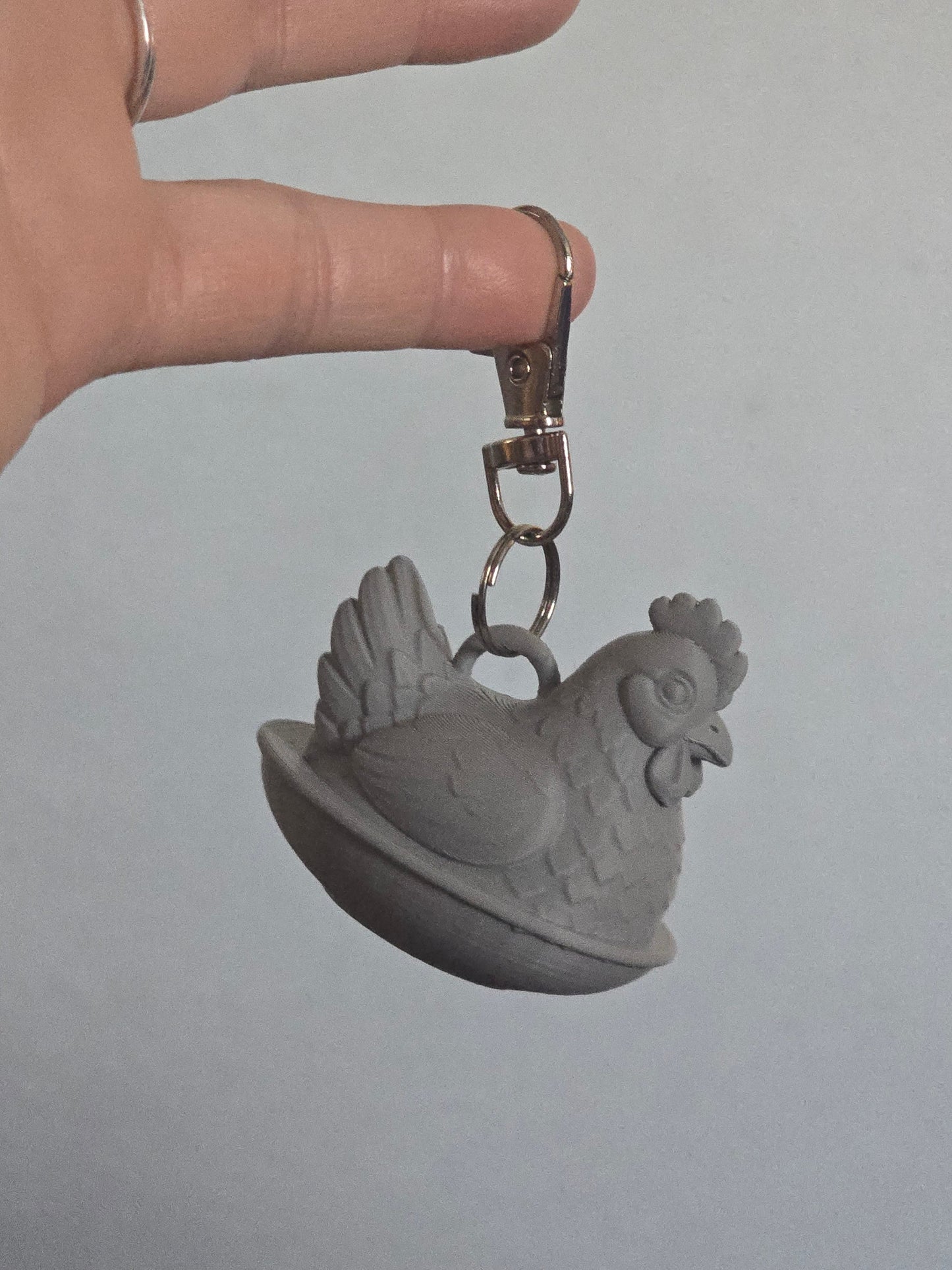 3D printed Hen chicken in a nest magnet or keychain