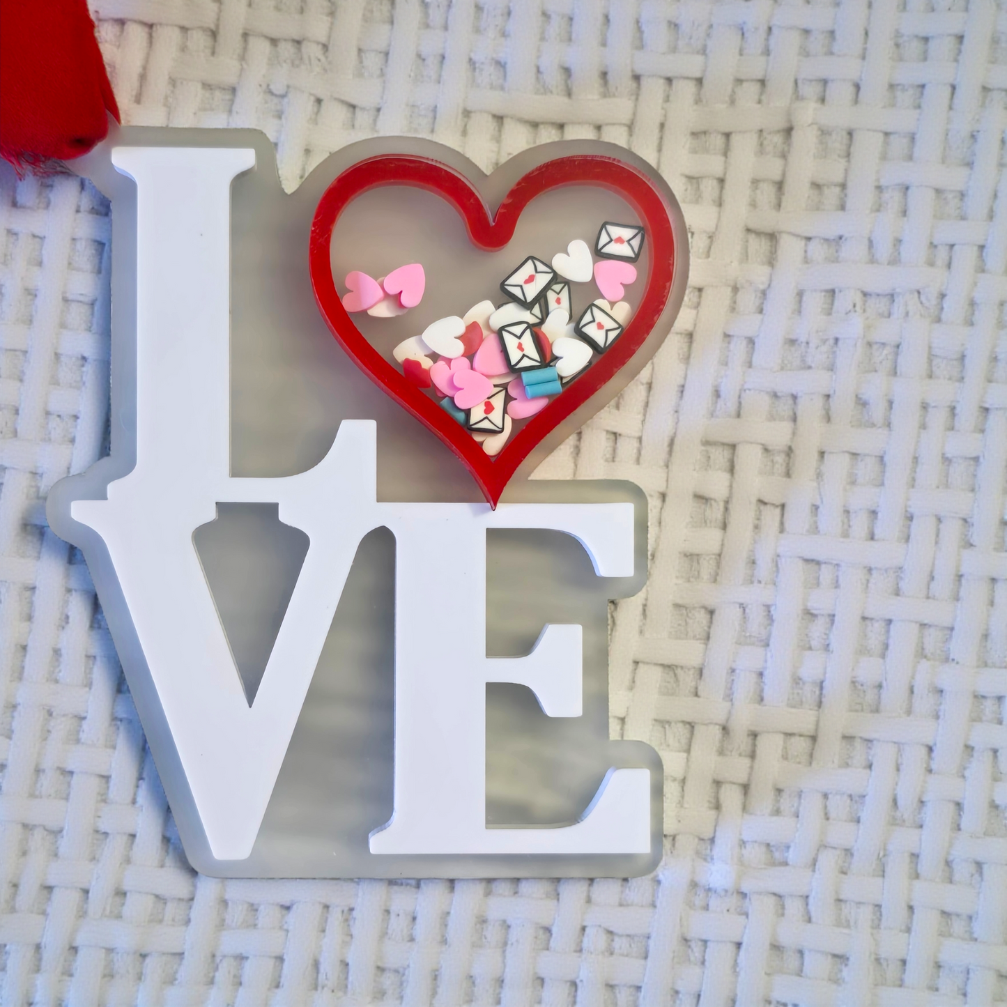 LOVE shaker Ornament