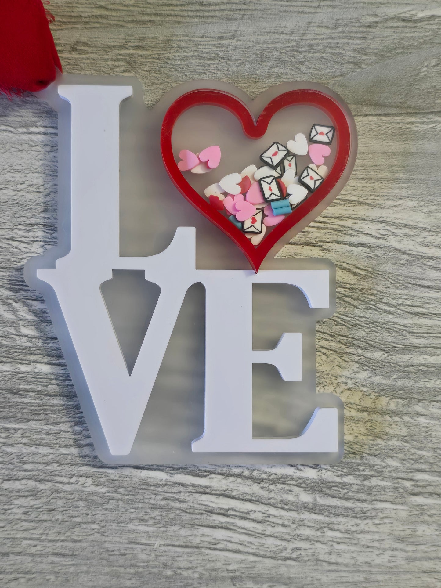 LOVE shaker Ornament