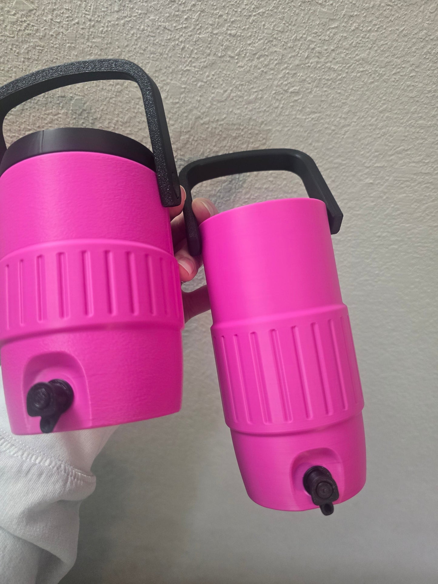 3D printed can cooler colors