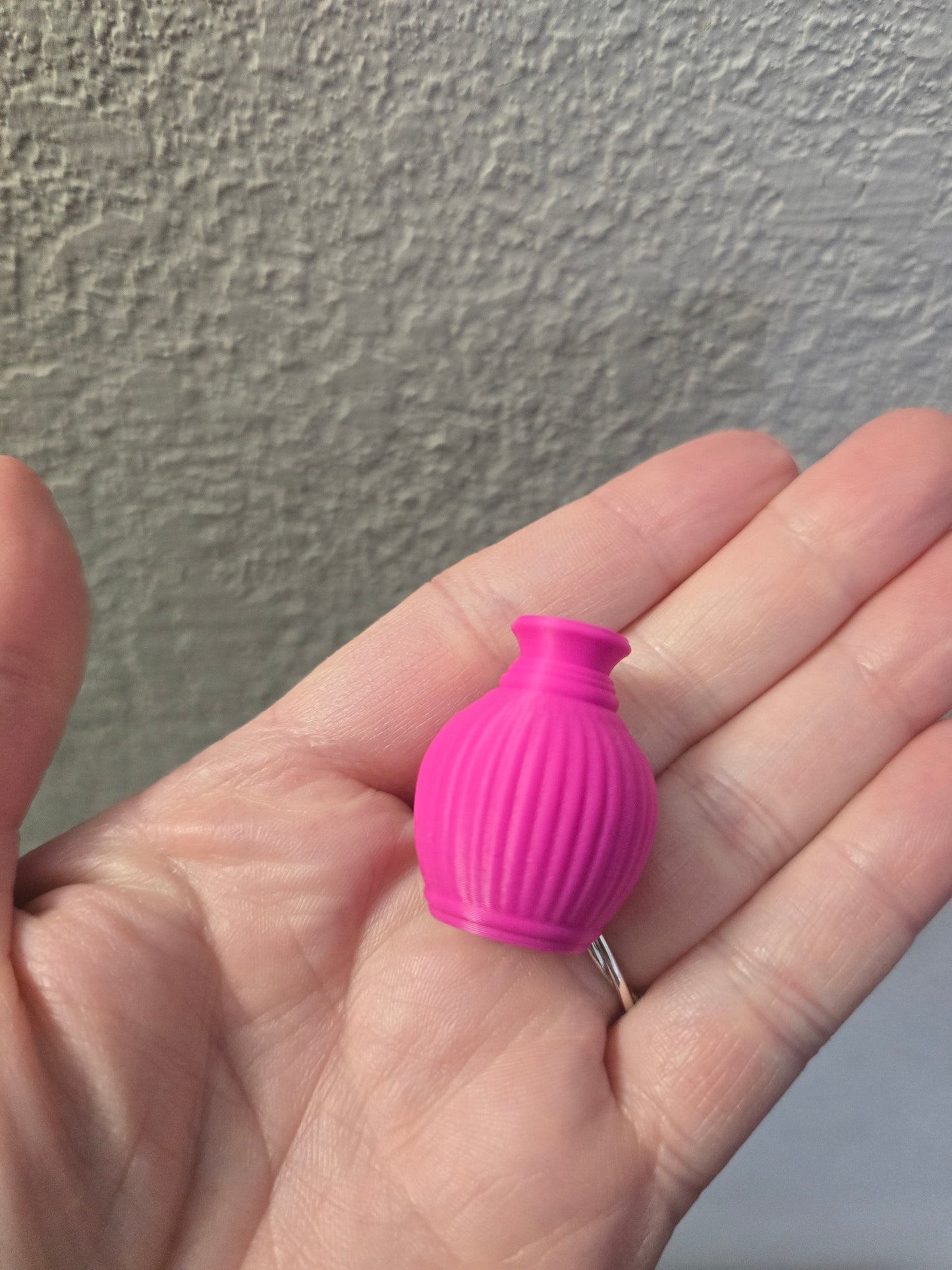 3D printed small flower vase magnet